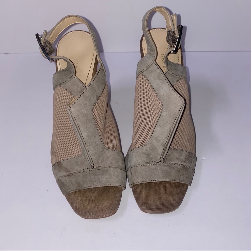 🦋 Calvin Klein Beige Nude Heels